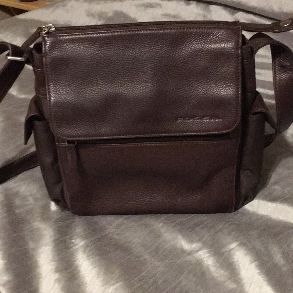 Authentic Fossil leather purse, adjustable strap